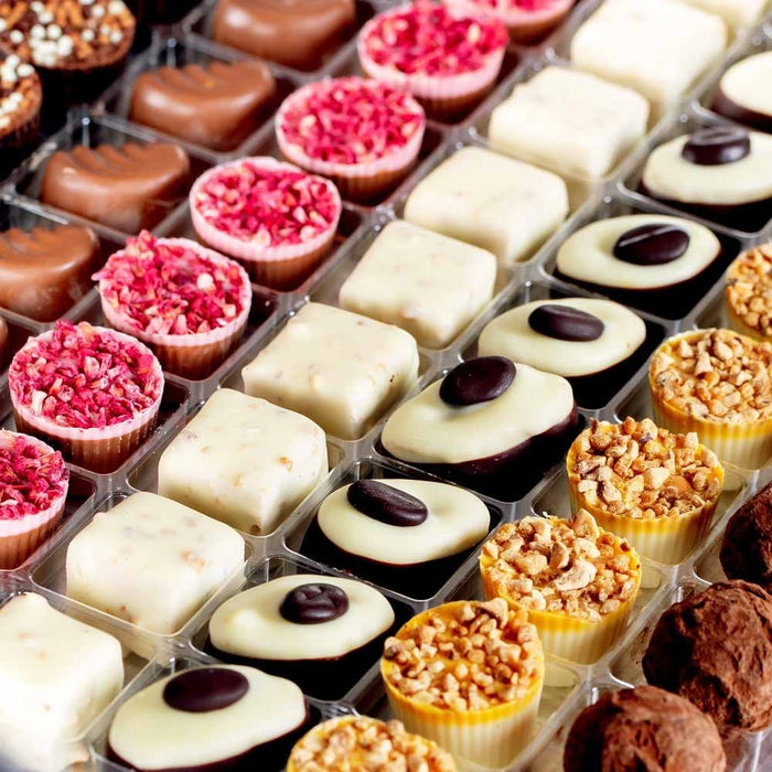 Assorted Luxury Chocolate Catering Pack 875g / 77 pieces